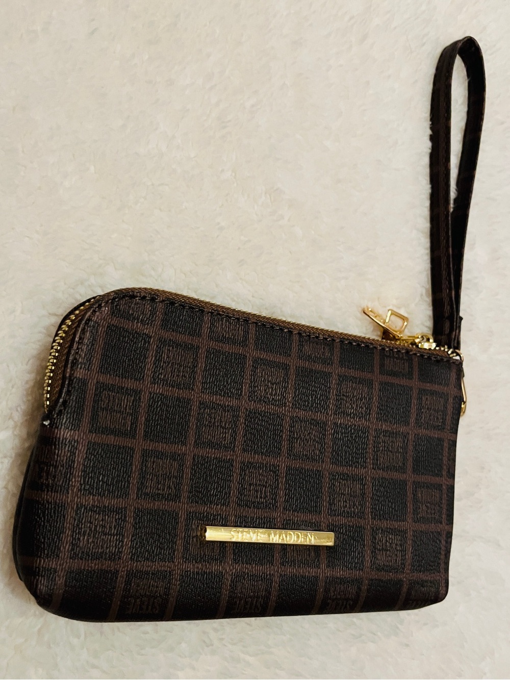 Steve Madden Wristlet